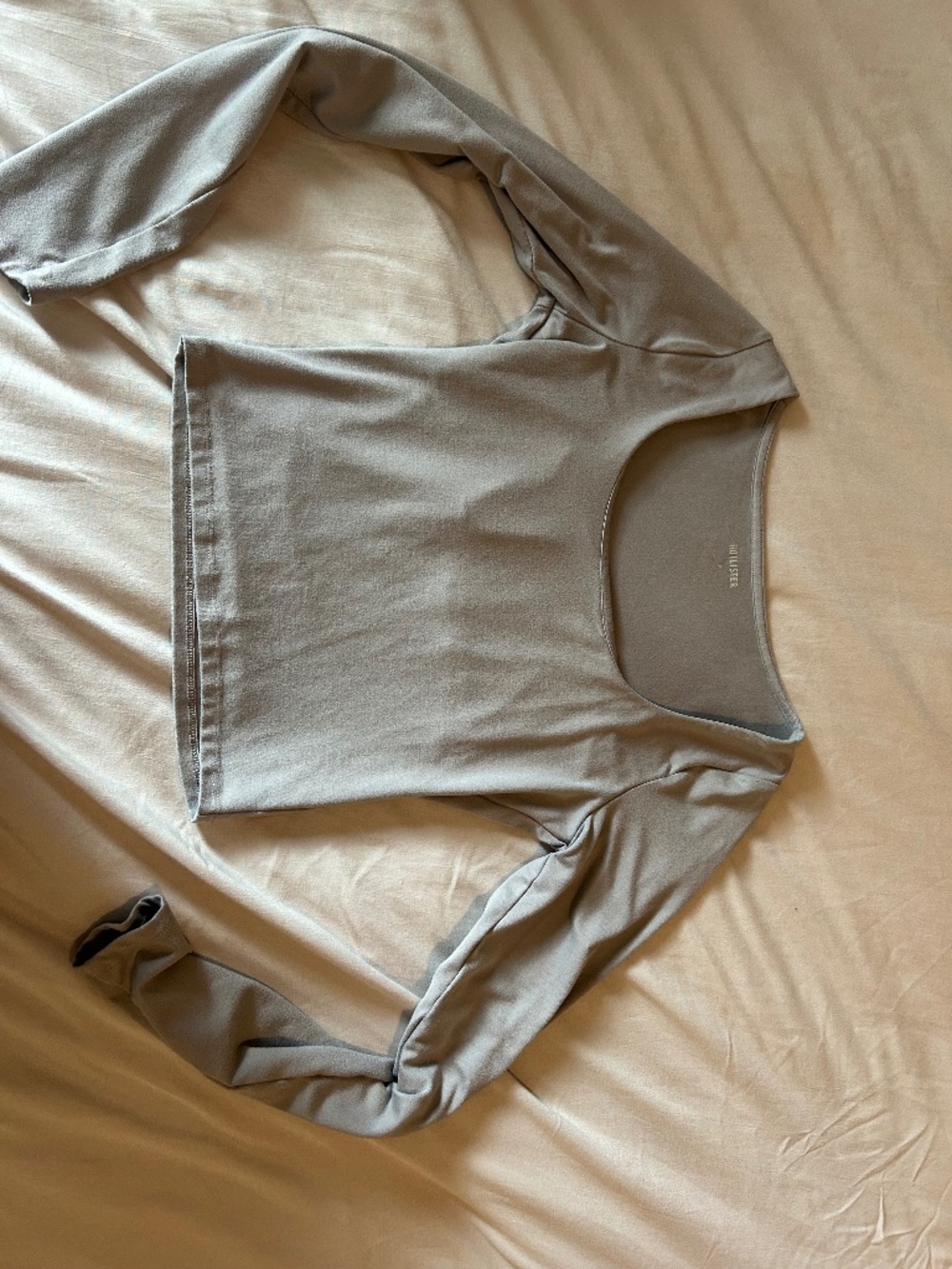 Hollister long sleeve cropped top